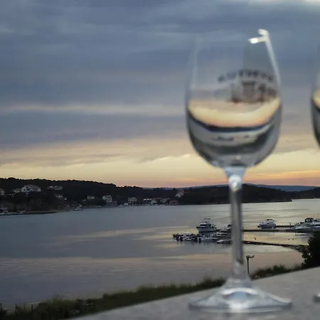 Katja * Супетарска-Драга